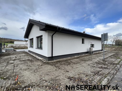 Predaný - predaj novostavby samostatne stojaceho 4 izb. bungalovu s pozemkom 601m² vo Vinosadoch - Image 7