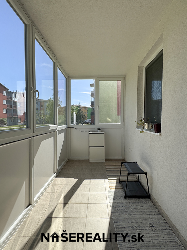 Na prenájom zariadený 2 izb. byt s 2 balkónmi na sídlisku Muškát v Pezinku - Image 8