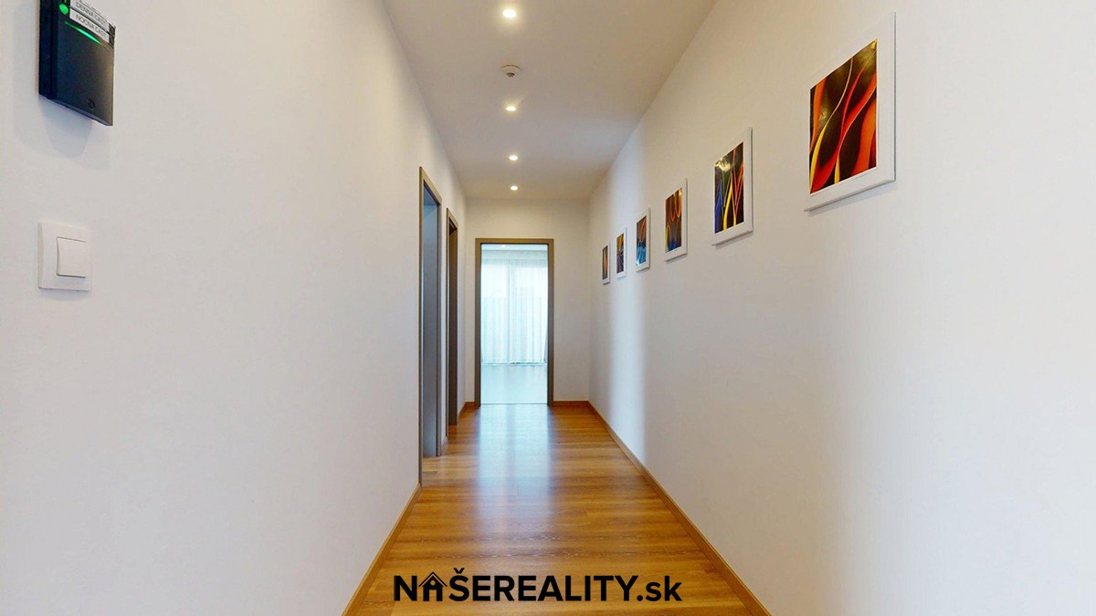 Moderný a ekologický rodinný dom s výmerou 174m² a pozemkom 678m² v Pezinku - Image 14