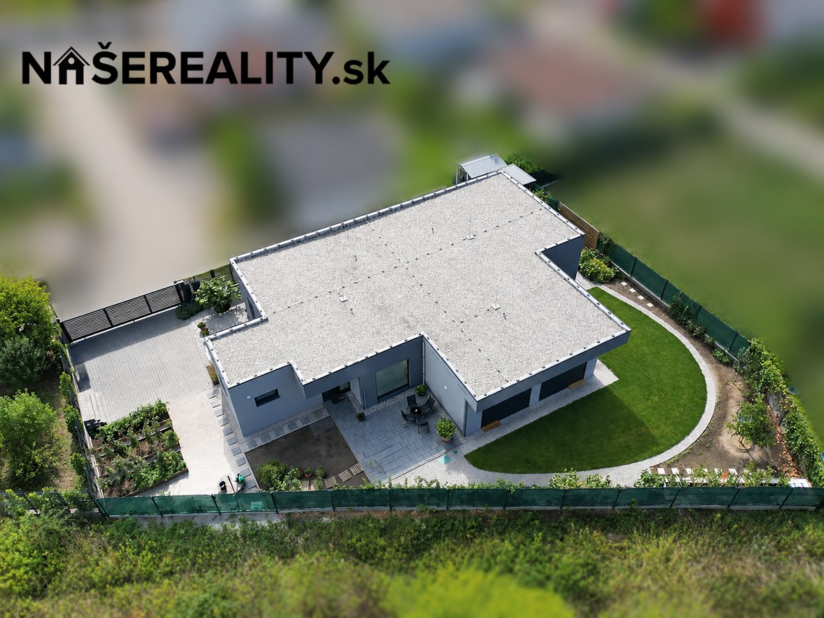 Moderný a ekologický rodinný dom s výmerou 174m² a pozemkom 678m² v Pezinku - Image 40