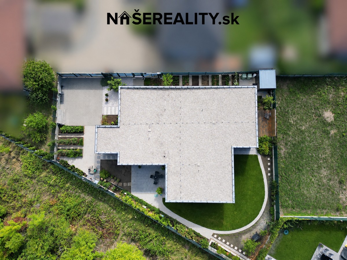Moderný a ekologický rodinný dom s výmerou 174m² a pozemkom 678m² v Pezinku - Image 39