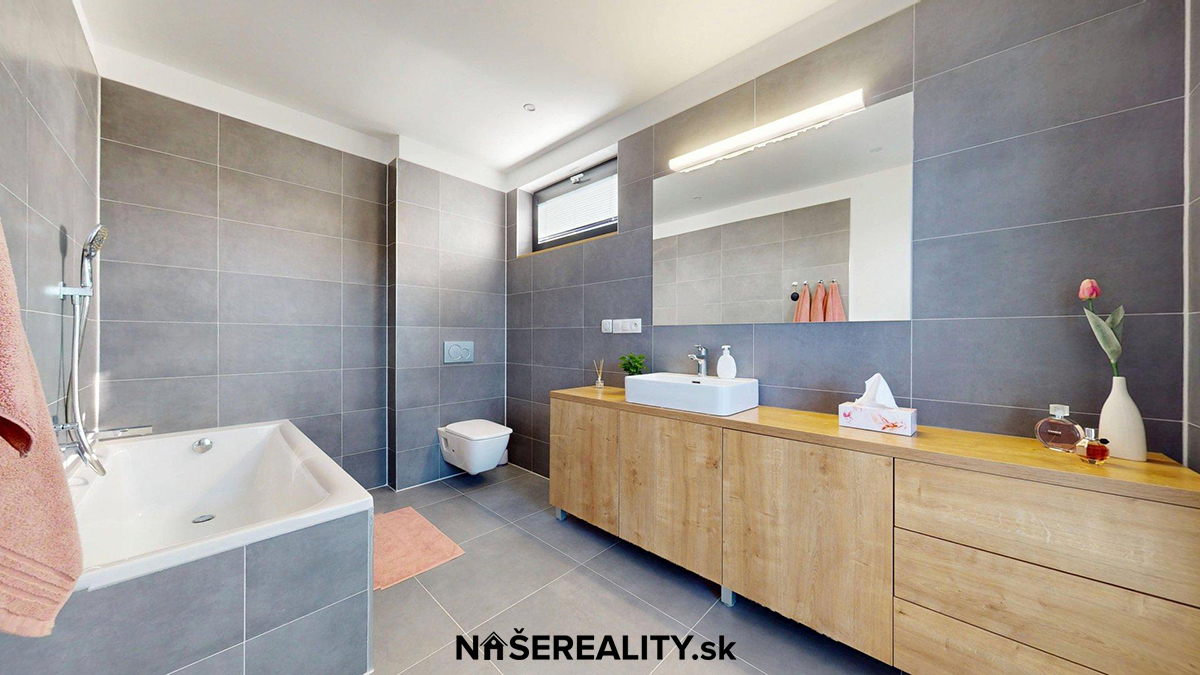 Moderný a ekologický rodinný dom s výmerou 174m² a pozemkom 678m² v Pezinku - Image 22
